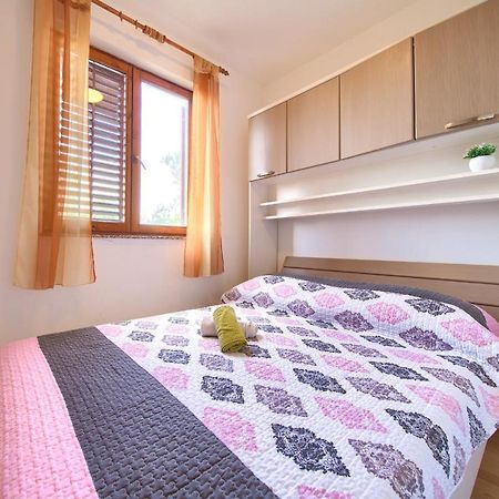 Rasopasno Apartment With Terrace And Private Parking Eksteriør billede