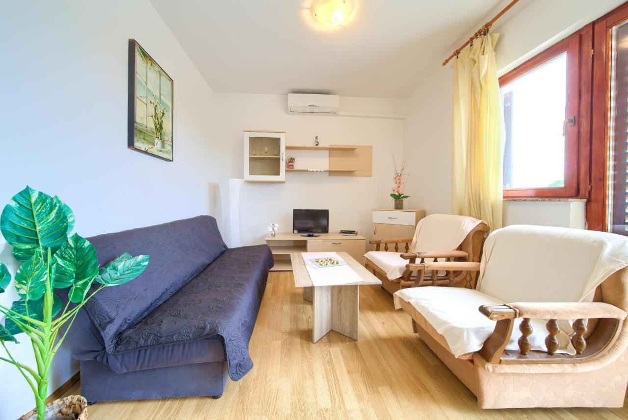 Rasopasno Apartment With Terrace And Private Parking Eksteriør billede