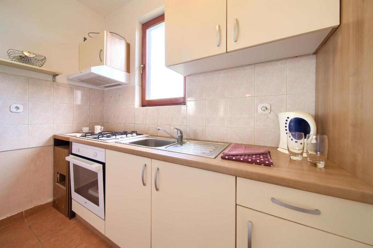 Rasopasno Apartment With Terrace And Private Parking Eksteriør billede